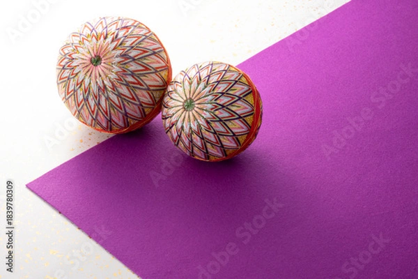 Obraz 手鞠と和風の敷物のイメージ