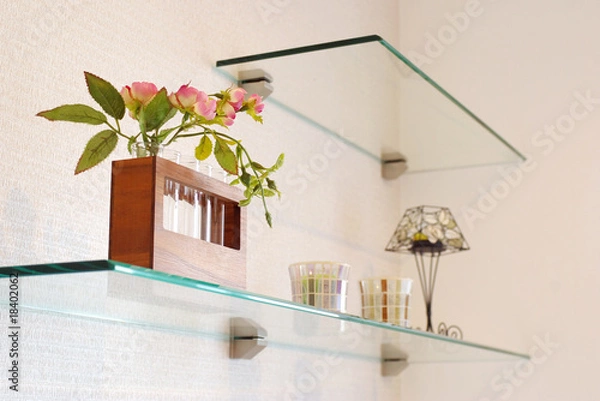 Obraz ガラス棚と小物