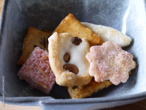 Obraz 日本でよく食べられている、和菓子（煎餅）のズームアップ