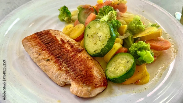 Fototapeta Lachssteak mit Gemüse