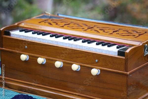 Obraz ハルモニウム