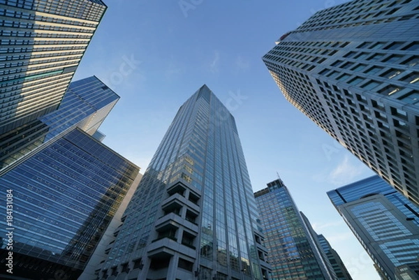 Obraz  日本の東京都市風景「丸の内や大手町の超高層ビル群を望む」（東京駅日本橋口周辺の街並みを望む）