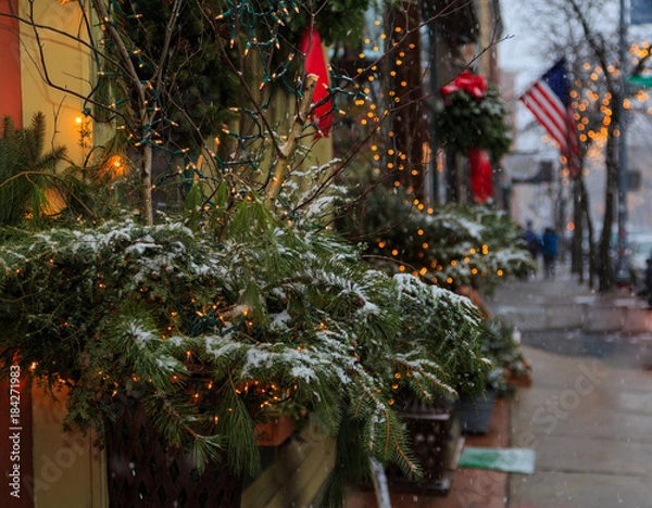 Fototapeta Christmastime 2017 in Troy NY downtown during snow storm