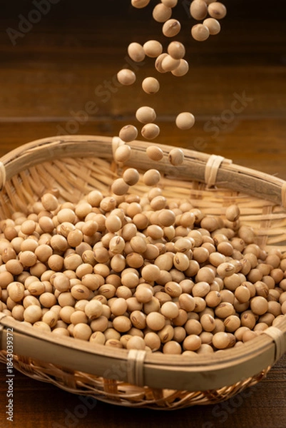 Obraz 豆類の栄養を感じさせる自然素材の大豆
