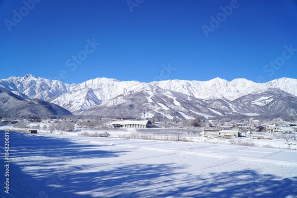 Obraz 雪景色の白馬村と北アルプス