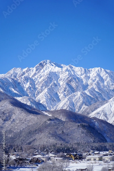 Obraz 雪景色の白馬村と北アルプス