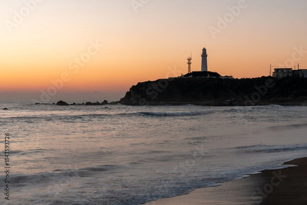 Obraz [千葉県]夜明けの犬吠埼灯台・君ヶ浜しおさい公園