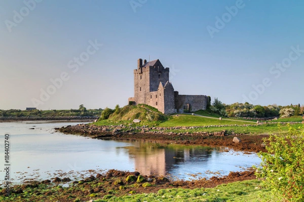 Fototapeta 16th Century Dunguaire castle in west Ireland