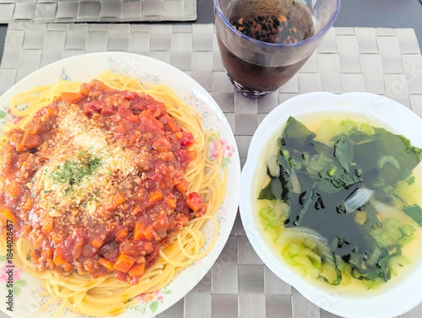 Obraz トマトソースたっぷり家庭風ミートパスタ定食