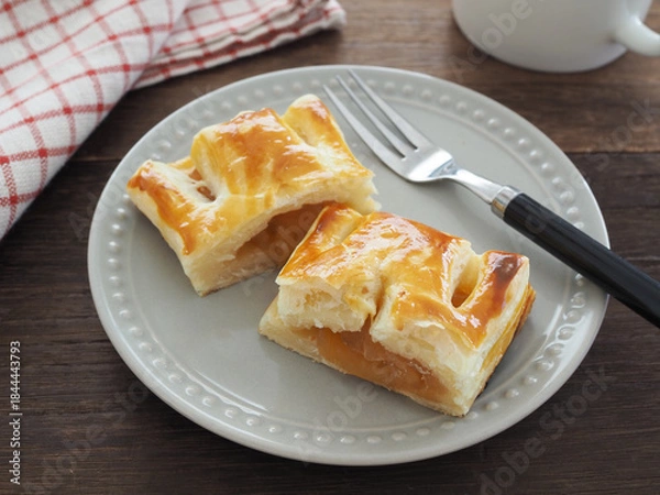 Obraz 皿の上のアップルパイ