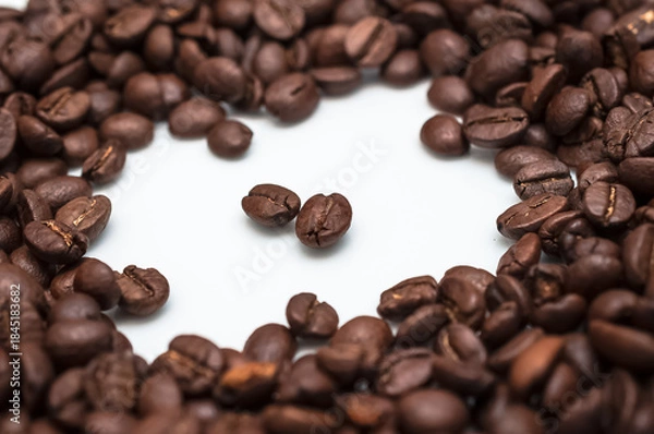 Fototapeta Kaffeebohnen als Textur isoliert