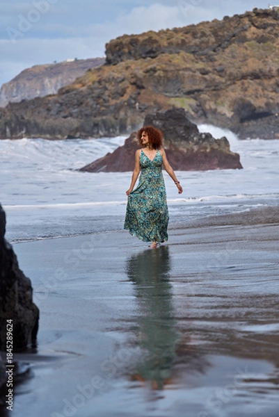 Obraz Woman walking on El Bollullo beach