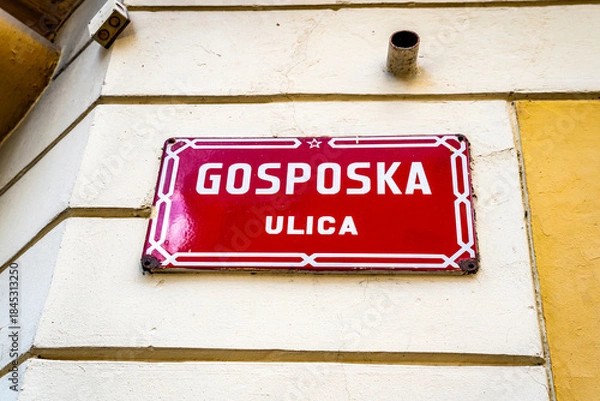 Obraz Gosposka Ulica street sign in the historic city center of Maribor, marking one of the oldest and most elegant streets of the old town, in Maribor, Slovenia.