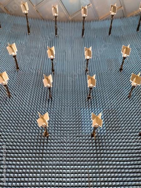 Obraz Anechoic chamber with multiple antennas for wireless testing