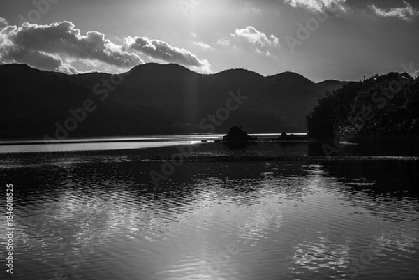 Obraz 奄美大島。穏やかな入江の朝。