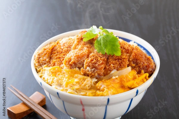 Obraz カツ丼を食べる