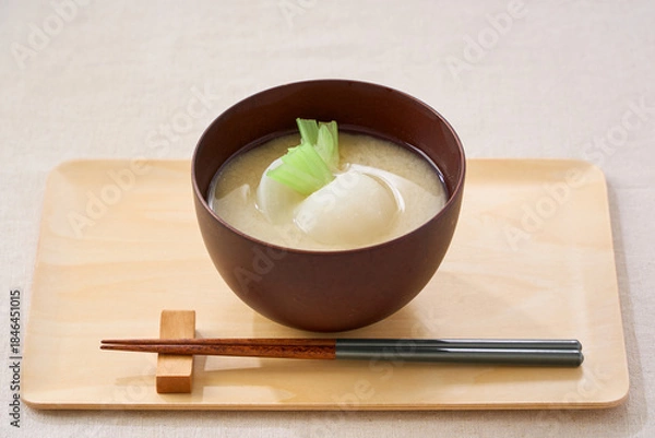 Obraz かぶ入りの白味噌仕立てのお味噌汁