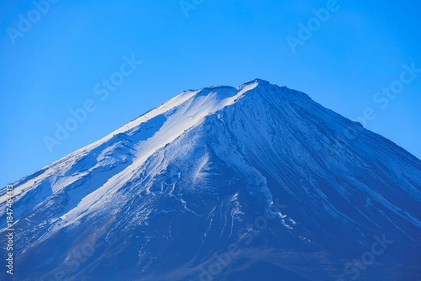Fototapeta 大石公園から見る新年の富士山と青空