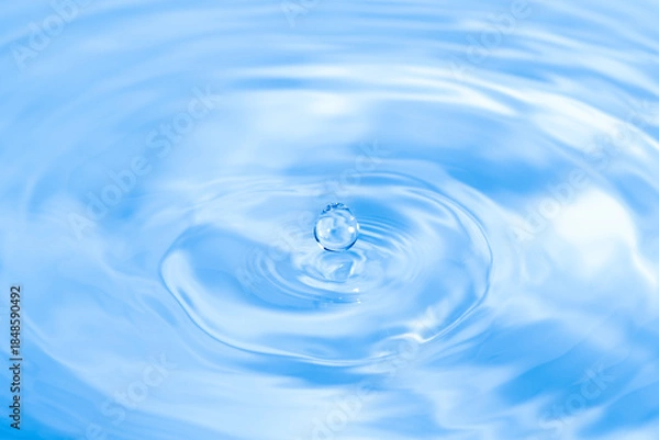 Obraz 美しい水滴のアクションショット	