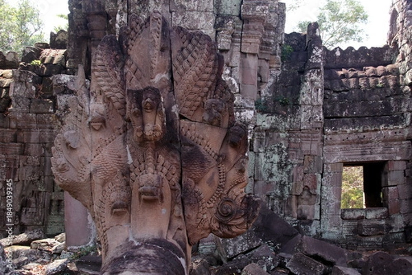 Obraz ガルーダとナーガの彫像