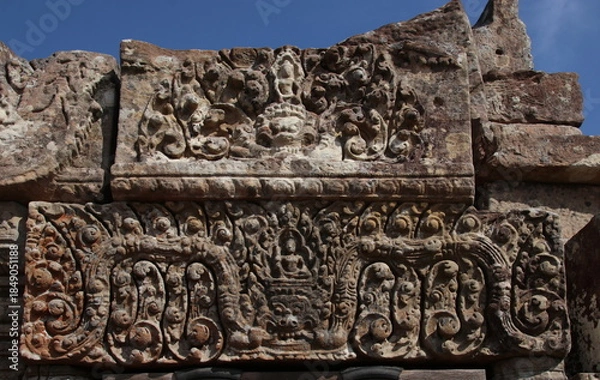 Obraz プレアヴィヒアの石壁の彫刻
