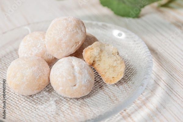 Obraz ティータイムのお菓子 スノーボール クッキー
Snowball Cookies for Tea Time