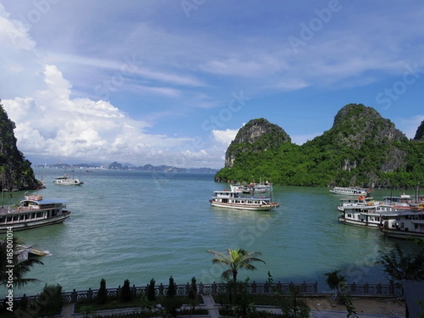 Fototapeta ハロンわんの風景