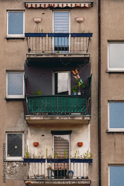 Obraz Alte Hausfassade mit Balkons