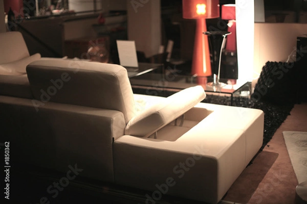 Obraz divan de dos sur fond d'appartement d'intérieur