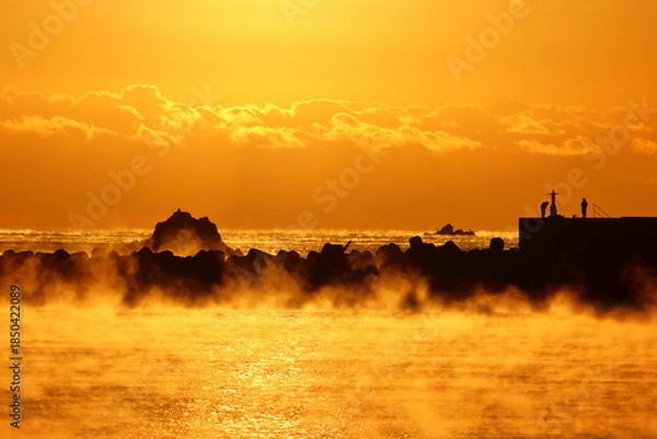 Obraz 久礼湾と釣り人　（高知県　中土佐町）