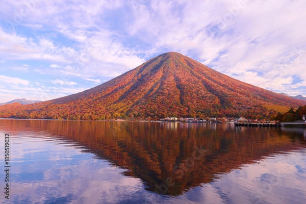 Obraz 奥日光　中禅寺湖から見た男体山