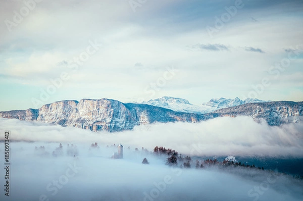 Obraz Bergspitze im Nebel