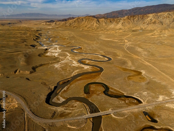 Obraz river in the yellow valley