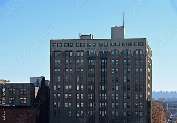 Obraz cityscape in the mountains