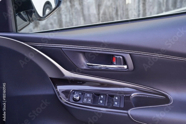 Fototapeta SUV,ドア,ドアノブ、スイッチ,,車内, 室内