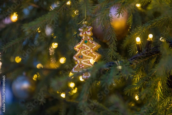 Obraz January 17, 2025, Russia, Moscow, New Year's decorations on Tverskaya Square