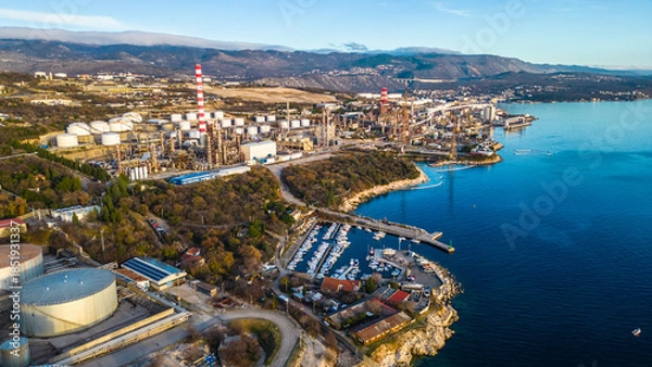 Obraz Rijeka Refinery & Urinj Marina