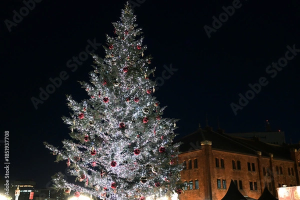 Obraz 横浜赤レンガクリスマスマーケットのクリスマスツリー
