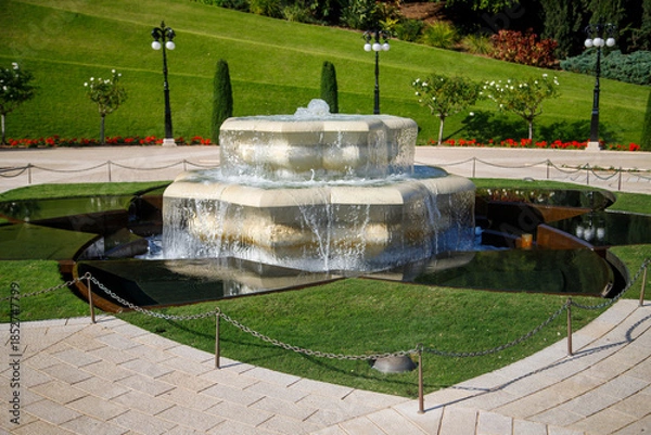 Obraz fountain in the park