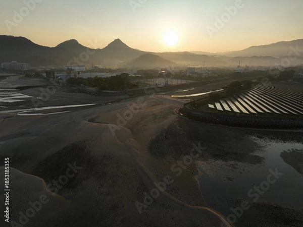 Obraz 愛媛県松山市　早朝の立岩川河口