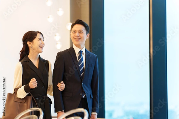 Obraz カップル　夫婦　デート　エスコート