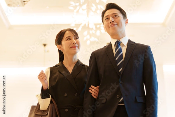 Obraz カップル　夫婦　デート　エスコート