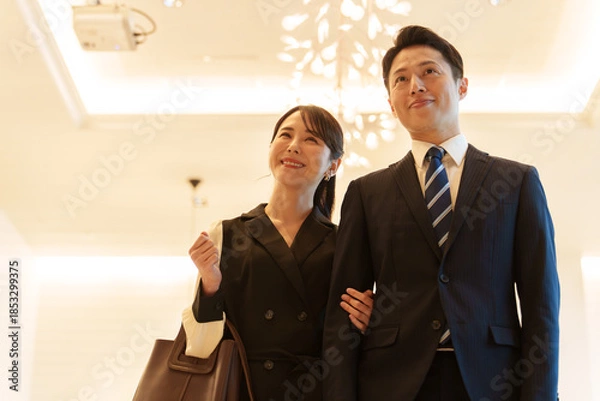 Obraz カップル　夫婦　デート　エスコート