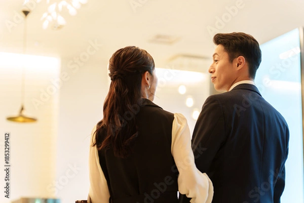 Obraz カップル　夫婦　デート　エスコート