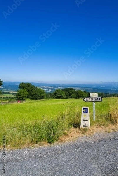 Obraz 기호, 길거리, 포스트, sky, 네이처, 경관, green, 교통, red, h2o, 산책로, 공원, 여행, 목초, 거리, 농촌, 속도, 나무, 시골, 안전, 아웃도어