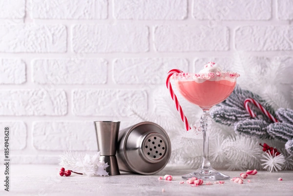 Obraz Christmas drink pink peppermint martini
