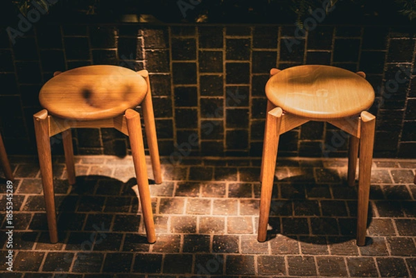 Obraz 木製スツール二脚