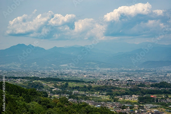 Obraz 夏の山梨県韮崎市の街並み