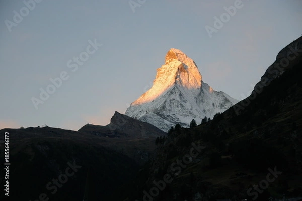 Obraz 朝焼けのマッターホルン