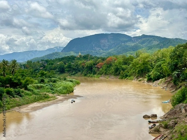 Obraz Scenic view of the Mekong River in Luang Prabang, Laos
